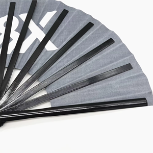 Éventail pliant personnalisé en bambou noir de 33 cm, réactif à la lumière, pour le Kung Fu - Product Image 5