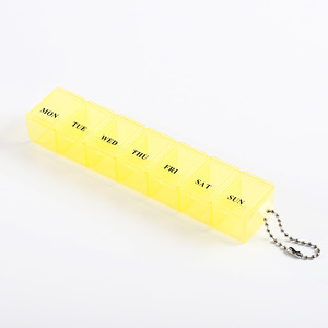 Organizador de pastillas con 7 compartimentos, caja de medicamentos semanal hermética con tapa abatible y cadena para uso doméstico - Product Image 2