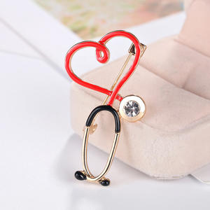 Женская брошь в виде сердца - Product Image 1