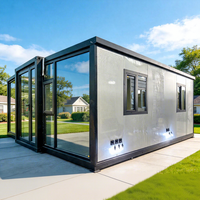 Maison conteneur modulaire extensible de 20 pieds avec fenêtre en alliage de 930 mm pour cantine du personnel, villa mobile pliable galvanisée moderne
