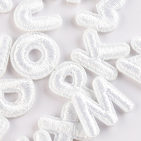 Écussons brodés lettres anglaises de dessins animés avec support thermocollant, badges DIY pour vêtements, chapeaux, chaussures et accessoires