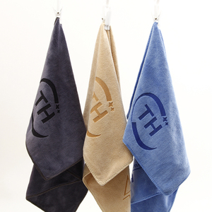 Serviettes <span class=keywords><strong>de</strong></span> sport en microfibre pour le yoga, le sport en plein air, la salle <span class=keywords><strong>de</strong></span> sport, serviettes <span class=keywords><strong>de</strong></span> sport personnalisées avec logo, serviettes <span class=keywords><strong>de</strong></span> sport personnalisées absorbant la transpiration et à séchage rapide - Product Image 1