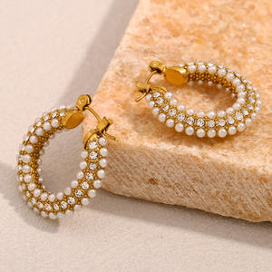 Pendientes de aro de acero inoxidable 316L chapados en oro de 18 quilates, joyería boutique de lujo para mujer - Product Image 5