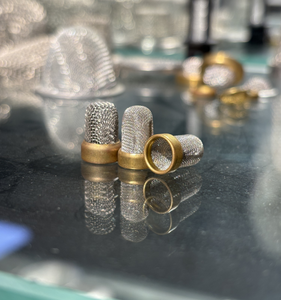 Capuchon filtrant tissé en métal avec bord en laiton recouvrant le capuchon filtrant tissé - Product Image 3