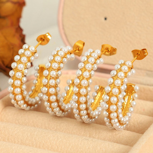 ต่างหูห่วงรูปตัว C สีทองประดับมุกเทียมเกรด AA แบบฝังช่อง เหมาะสำหรับใส่ทุกวัน - Product Image 2