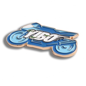 Aimant de réfrigérateur en métal émaillé dur personnalisé, design créatif, forme de moto - Product Image 4