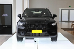 Auto Usado 2025 XC40 <span class=keywords><strong>B4</strong></span> <span class=keywords><strong>AWD</strong></span> Edición Especial Negra, Estilo Completamente Negro, SUV MHEV de 48V, Envío Disponible a Todo el Mundo - Product Image 2
