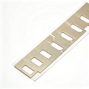 Almohadilla de tela conductora con orificios de ventilación y adhesivo para la disipación de electricidad estática en dispositivos portátiles de monitoreo de salud - Product Image 6