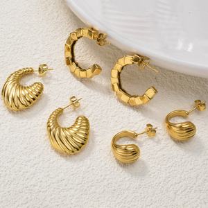 Pendientes de Acero Inoxidable Chapados en Oro de 18k de Lujo y Moda, Diseño Personalizado, Novedad - Product Image 3