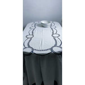 Mantel Rectangular Comercial de Lino con Encaje de Crochet, Bordado con Patrón de Rayas, Sin Arrugas, para Hoteles, Estilo Pietrochianese - Product Image 3