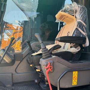 Excavatrice sur chenilles Volvo EC140 d'occasion, 14 tonnes, excavatrice hydraulique Volvo d'occasion en stock, haute qualité, à vendre - Product Image 5