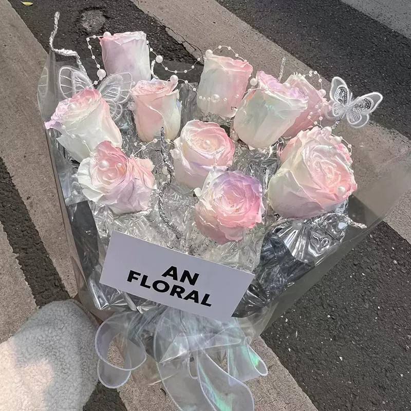 ช่อดอกไม้กุหลาบนางเงือกแห่งกาแล็กซี่เลิฟ