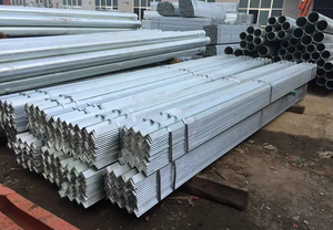 Prix au mètre de barre angulaire en acier au carbone perforée, laminée à chaud et galvanisée de 40x40x4mm en acier A36 Q235 Q345 - Product Image 2