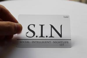 Tarjeta de Visita Personalizada CR80 de PVC Transparente con Impresión Offset Única - Product Image 6