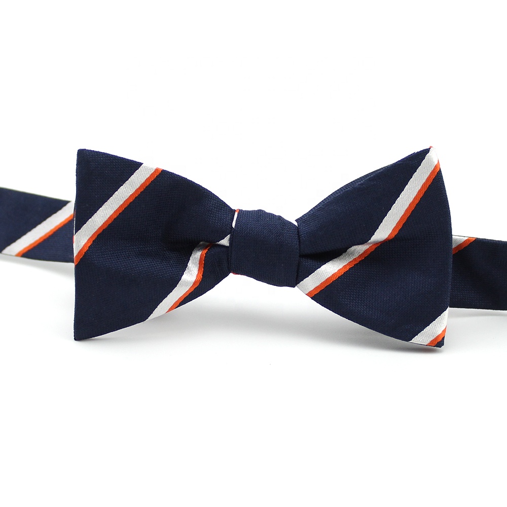 Conjunto Realista Con Puntas Para Atar Corbata Negra Y Pajarita