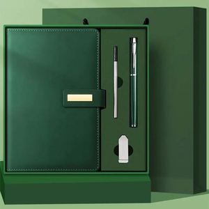 Coffret Cadeau Promotionnel 2022 à Succès – Personnalisé avec Logo en Relief sur Cuir PU – Cadeaux d'Affaires de Noël/Nouvel An 500ml - Product Image 3