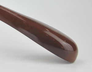 Percha de madera de loto de color nogal brillante de lujo para uso en la sala de estar - Product Image 3