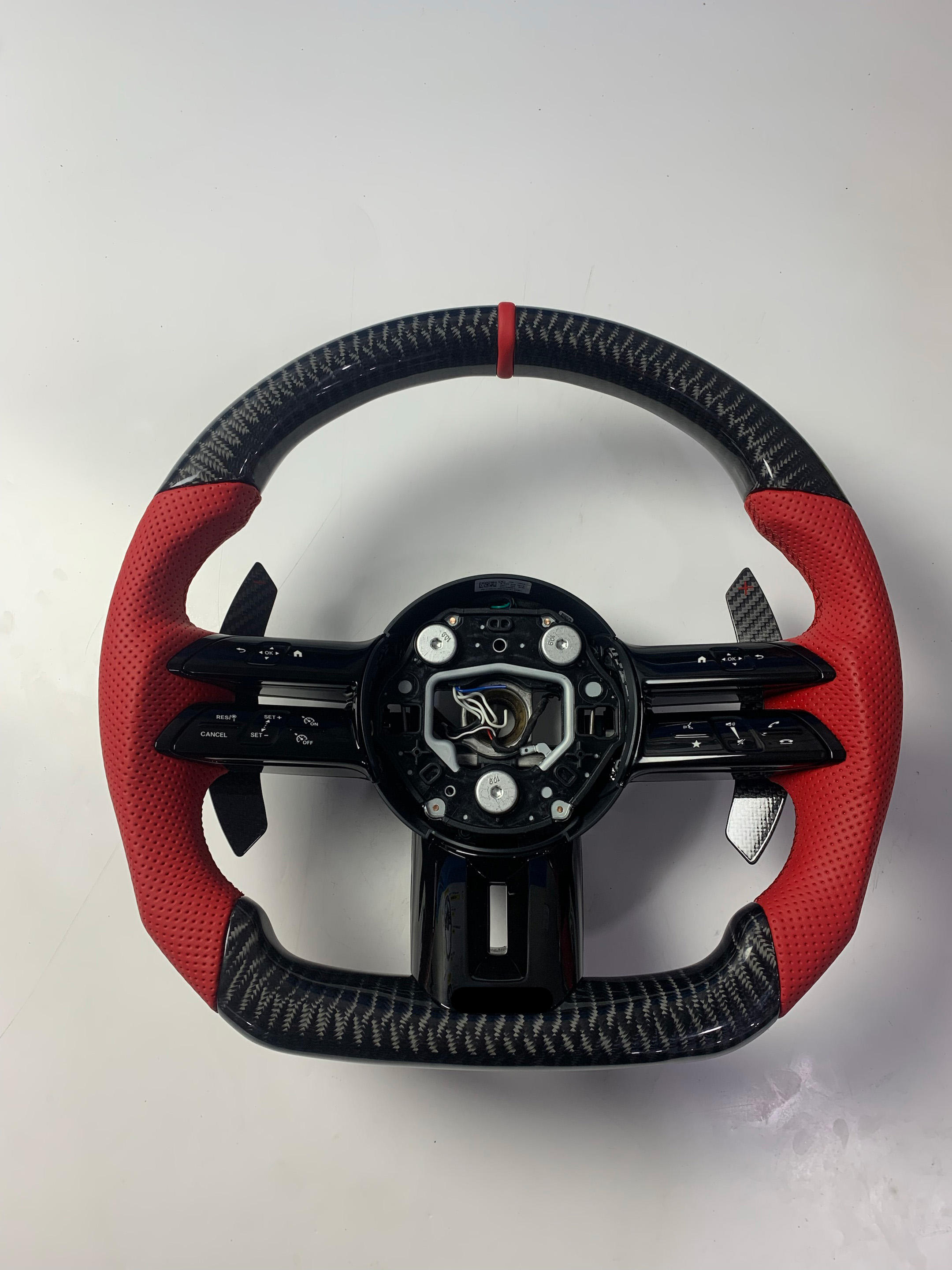 mercedes benz steering wheel with red line