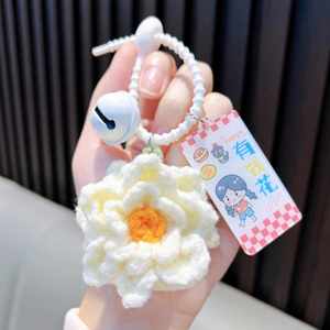 Llavero 3D de fresa tejido a mano con ganchos de aleación, colgante de punto, bonito adorno para bolso, pequeño accesorio - Product Image 6
