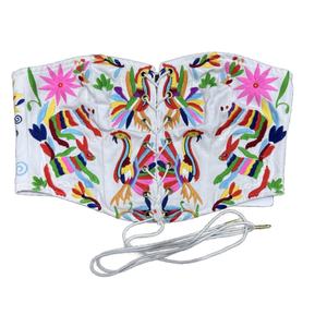 Nuevo Top Corto Casual de Verano 2025 para Mujer, con Escote sin Tirantes, Cordón Ajustable y Bordado Intenso - Product Image 1