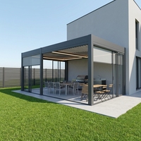 Pergola bioclimatique grise intelligente à toit rigide en aluminium avec stores zip et éclairage LED pour grands espaces de jardin