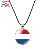 Colliers pendentifs circulaires en corde avec divers drapeaux nationaux, drapeaux de pays d'Europe, France, Portugal