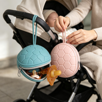 Pochette de rangement portable en silicone à motif football pour sucettes, organiseur d'accessoires pour bébé, étui pour pièces de monnaie, clés et écouteurs, personnalisable OEM ODM