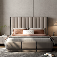 Lit en cuir rembourré, design italien moderne de luxe, lit double haut de gamme pour la chambre à coucher, cadre de lit en bois