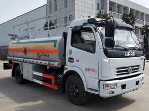 Vehículo de transporte de tanque de gasolina 4x2 listo para enviar. Nuevo camión cisterna de aceite móvil de alta seguridad. Usado para el transporte de combustible. - Product Image 3