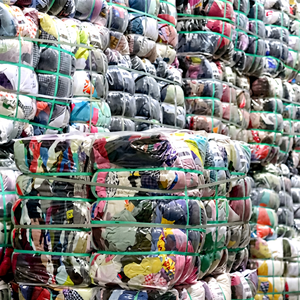 เสื้อผ้าผู้หญิงมือสองสำหรับฤดูร้อน  แบบรวมหลายประเภท ขายส่งจำนวนมาก ผ้าฝ้ายผสมโพลีเอสเตอร์ สำหรับรีไซเคิลเสื้อผ้า - Product Image 1