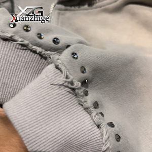 Thiết Kế Mới Tùy Chỉnh Nặng Thời Trang Phố Mặt Trời Faded Axit Rửa Cắt Và May Rhinestone Đau Phàm Rip Đôi Dây Kéo Cắt Áo - Product Image 5