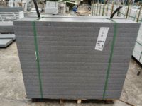 Dalles de granit G633 en gros de Chine - Carreaux muraux en pierre grise sésame pour revêtements de sol et comptoirs