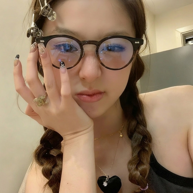 New Reading Glasses Anti-Blue Light Artistic Women's Fashionable Glasses Trendy Round Frame Ultra-Light Reading Glasses JH 995