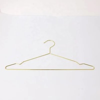 Cintre en métal personnalisé de haute qualité Cintres dorés hautement galvanisés Forme et taille personnalisées pour une utilisation en garde-robe