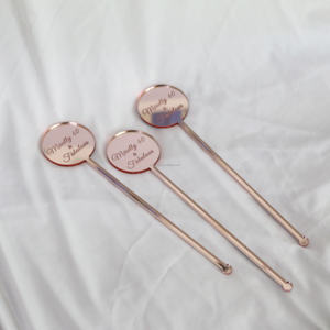 Agitateur <span class=keywords><strong>de</strong></span> boisson avec initiales gravées personnalisées Décor <span class=keywords><strong>de</strong></span> mariage Bâton d'agitation Faveur <span class=keywords><strong>de</strong></span> mariage personnalisée Bâton d'agitation <span class=keywords><strong>de</strong></span> boisson avec <span class=keywords><strong>nom</strong></span> personnalisé - Product Image 5