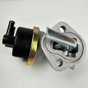 Pompe de relevage de carburant RE38009 AR214J compatible avec les tracteurs 2155 2355 2555 2755 et les pelles rétrocaveuses - Product Image 3