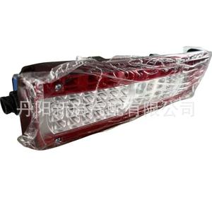 Feu arrière pour camion lourd Volvo 82849925, côté droit, multifonction, pièce de rechange en plastique pour modernisation - Product Image 2