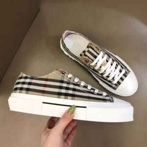 Vente en gros de baskets unisexes de haute qualité, design rétro à carreaux, chaussures décontractées, chaussures en toile respirantes et tendance - Product Image 2