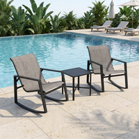 Ensemble de 3 chaises à bascule de patio modernes et durables, avec table d'appoint en métal, résistantes à l'eau, pour l'extérieur