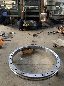 แหวนหมุน WCB <span class=keywords><strong>Kr250</strong></span> Kr25H ขนาด 1410x1110 มม. 113 ฟัน เหล็กโครเมียม 50Mn ปิดผนึก แรงบิด 2000 นิวตันเมตร แบบสัมผัสสี่จุด ภายนอก - Product Image 6