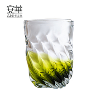 Vase moderne en verre vert clair pour la flore Vase de table en verre ondulé fait à la main Art déco Design nordique Home Living Wedding Christmas