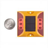 Delineateur de voie solaire bidirectionnel rechargeable IP68 en ABS PC pour zones de chargement portuaires