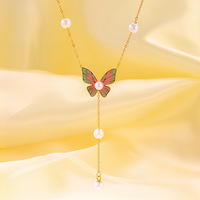 Collier délicat en émail avec pendentif papillon et perle, chaîne en acier inoxydable plaqué or 18 carats, bijou quotidien élégant pour femme