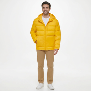 Chaqueta de Invierno Acolchada para Hombre de Alta Calidad, 100% Poliéster, Transpirable, con Capucha, Cuello Alto, Cierre de Cremallera, Diseño Sólido - Product Image 1
