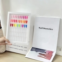 Livre d'échantillons d'ongles personnalisé 2026, album de présentation anti-poussière en acrylique, outil de nuancier de vernis gel premium pour salons, vente en gros usine