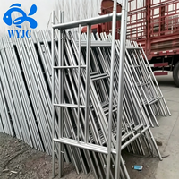 Plateforme d'échafaudage en poutre H avec passerelle et escalier tout-en-un, idéale pour la construction extérieure et l'utilisation moderne