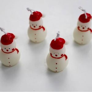Bougie décorative de Noël en forme de bonhomme de neige mignon, bougie votive artistique, chapeau rouge, décoration de vacances d'hiver - Product Image 2