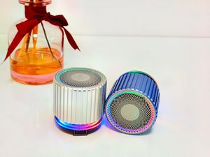 Dispositivos Electrónicos Más Vendidos, Altavoz Bluetooth Portátil Pequeño UF-82, Caja de Sonido de Aleación de Aluminio RGB, Altavoces Inalámbricos - Product Image 2