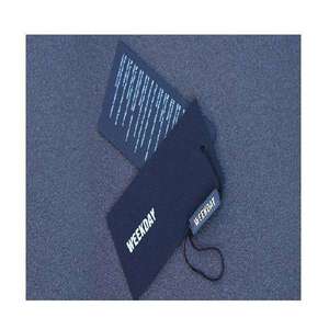 Étiquettes en papier pour vêtements avec cordon, utilisées pour l'emballage d'accessoires vestimentaires, d'articles de mode et comme étiquettes de produits de vente au détail - Product Image 1