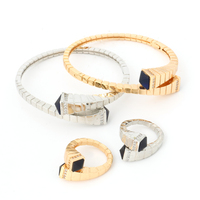 Ensemble de bijoux unisexe NYH Creative Trendy, étanche, en zircon noir, style simple, plaqué or cuivre, ensemble bague et bracelet pour couple